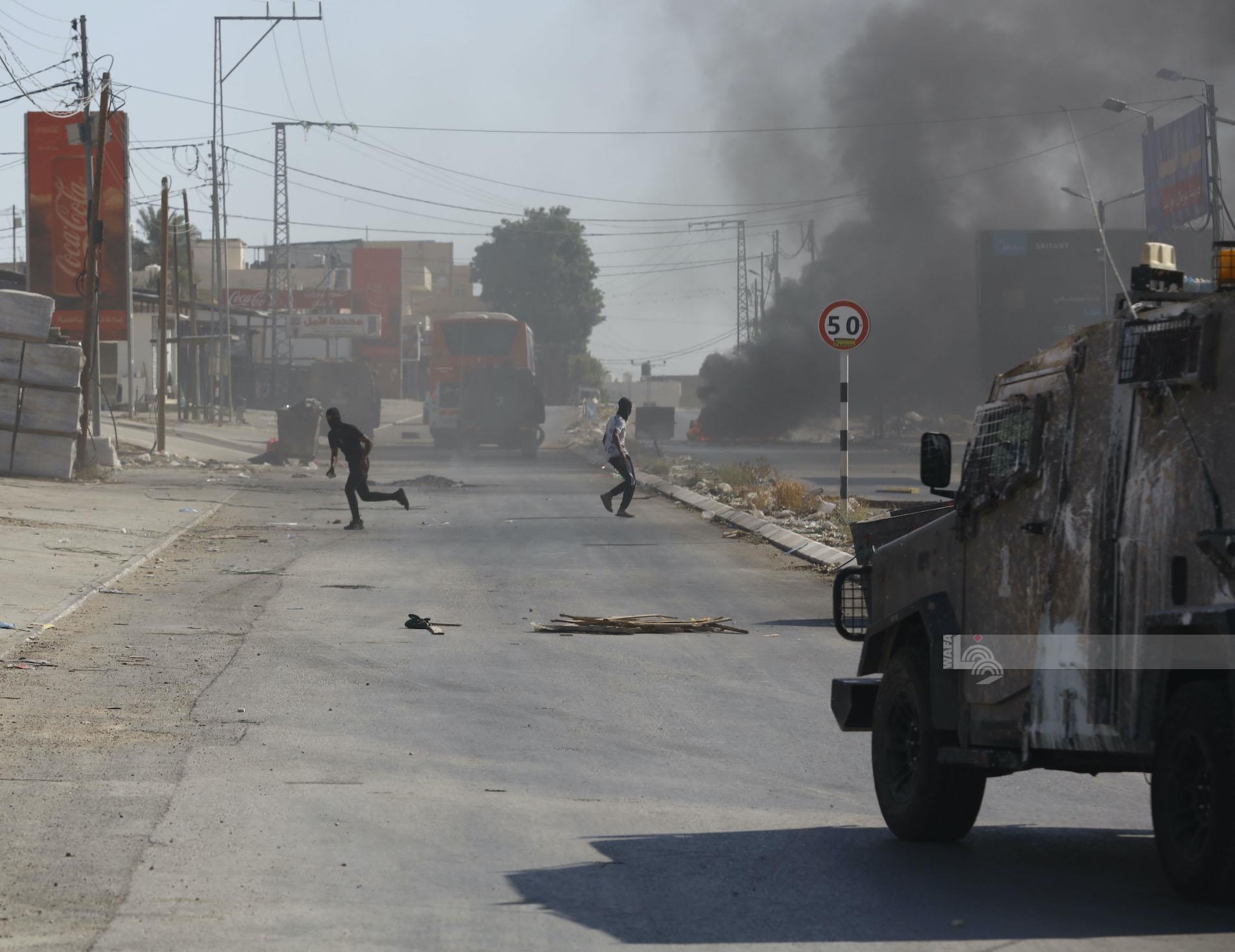 Settlers storm Ein al-Sultan camp in Jericho, confrontations erupt