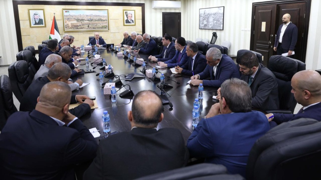 Prime Minister chairs meeting of governors on consumer protection and market control