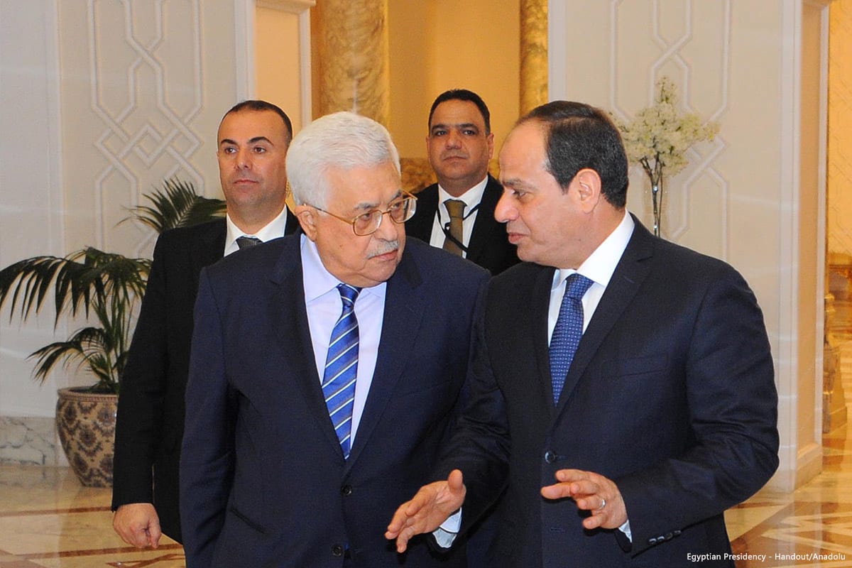 President Abbas and Egypt's el-Sisi discuss the developments in Palestine over the telephone 