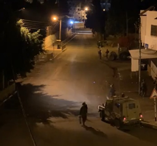 Israeli forces storm Joseph’s Tomb near Nablus, injuries 
reported