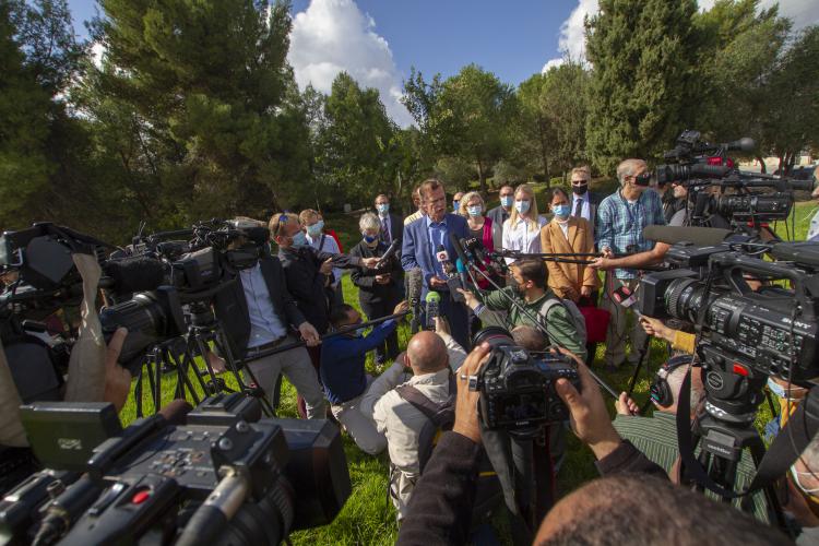 UPDATE: EU Heads of Mission, likeminded countries pay an urgent visit to Givat Hamatos settlement