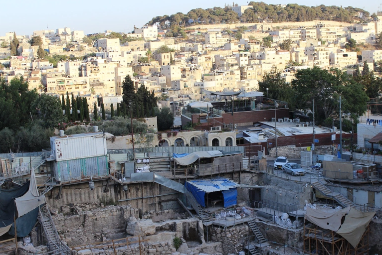 Citizens of Silwan hold outdoor prayers to raise voice against Israeli evictions 