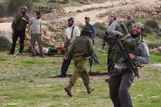 Israeli settlers attack Palestinian vehicles near Ramallah with stones