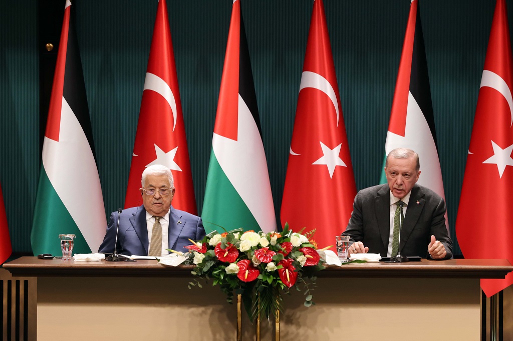 Turkish president in joint press conference with president Abbas: Peace cannot prevail in the Middle East without a fair solution to the Israel-Palestine issue