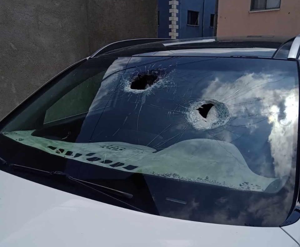 Settlers attack Palestinian vehicles west of Salfit
