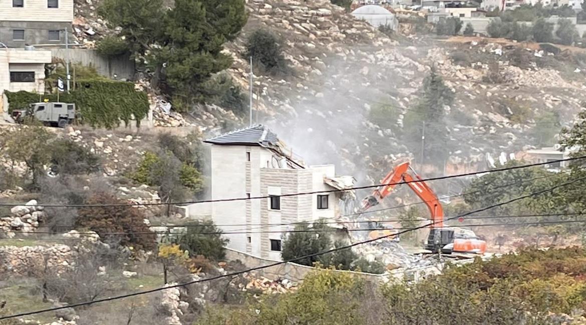 Israeli forces demolish house, build settler-only road near Bethlehem