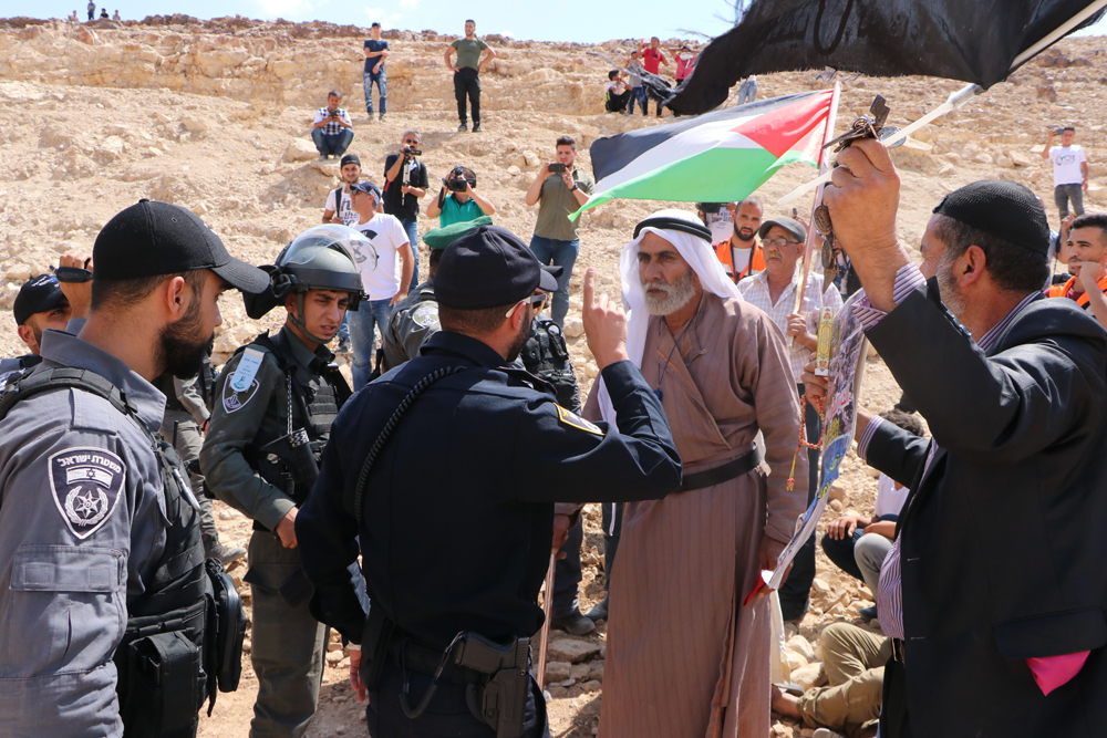 Occupation forces disperse West Bank protests