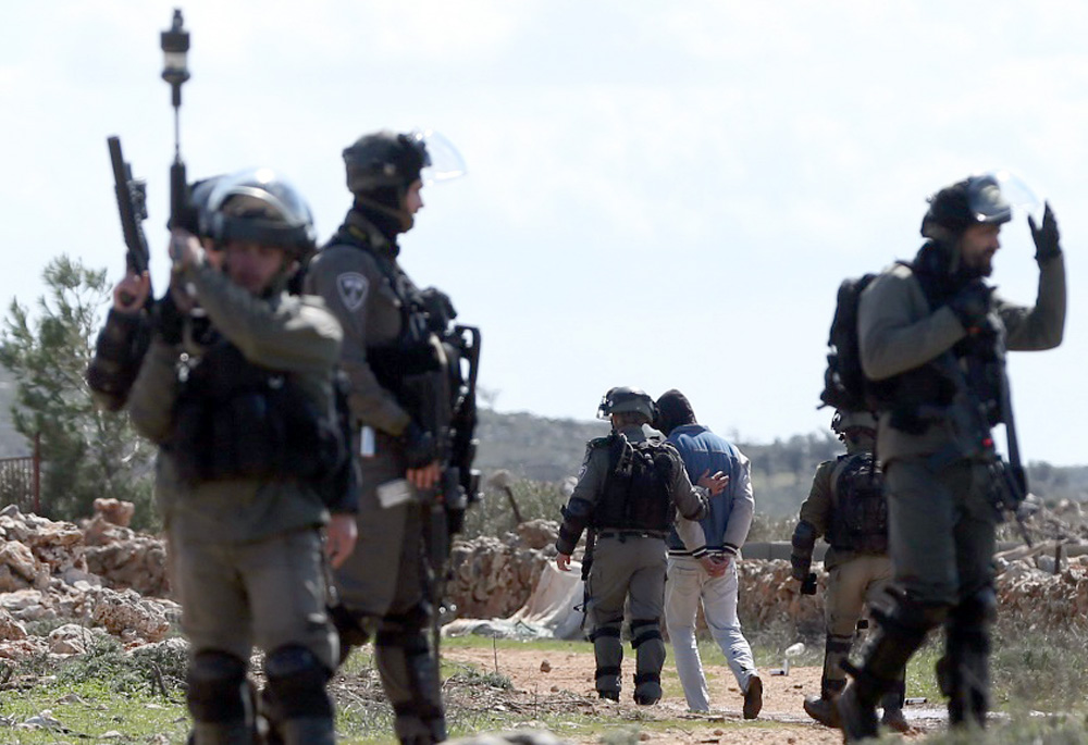 Israeli forces detain Palestinian from Bethlehem