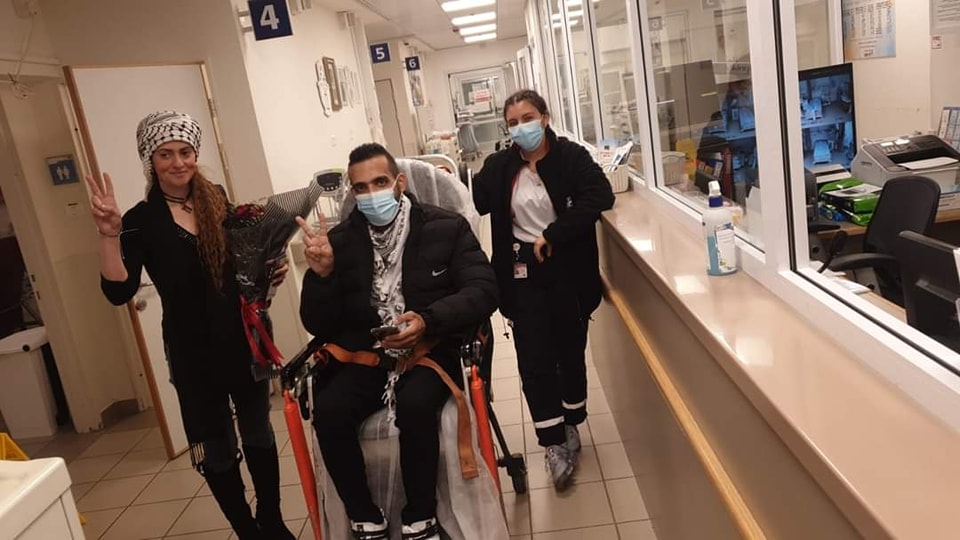 Palestinian prisoner Kayed al-Fasfous set free after 131 days of hunger strike