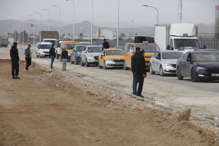 Israeli blockade of all entrances leading to Jericho city continues for 7th consecutive day
