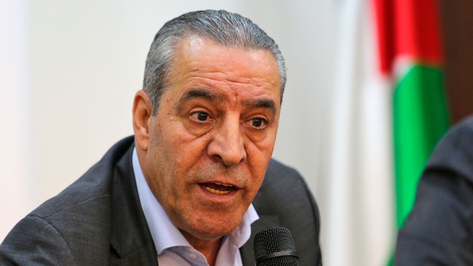 PLO official calls new Israeli government 'extremist' and 'racist'