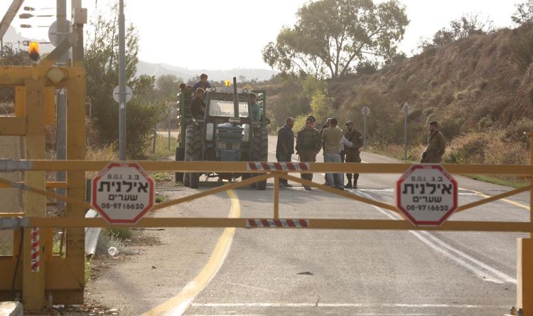 Israeli forces prevent Palestinian farmers under age of 40 from picking olives in Nablus