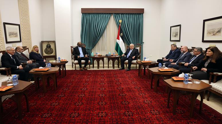 President Abbas briefs  World Council of Churches Secretary-General on the latest developments
