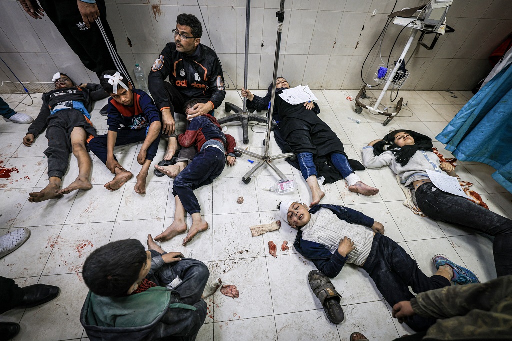 Injured patients ‘waiting to die’ in northern Gaza as last hospital shuts down, amid rising 'catastrophic' hunger levels - says WHO