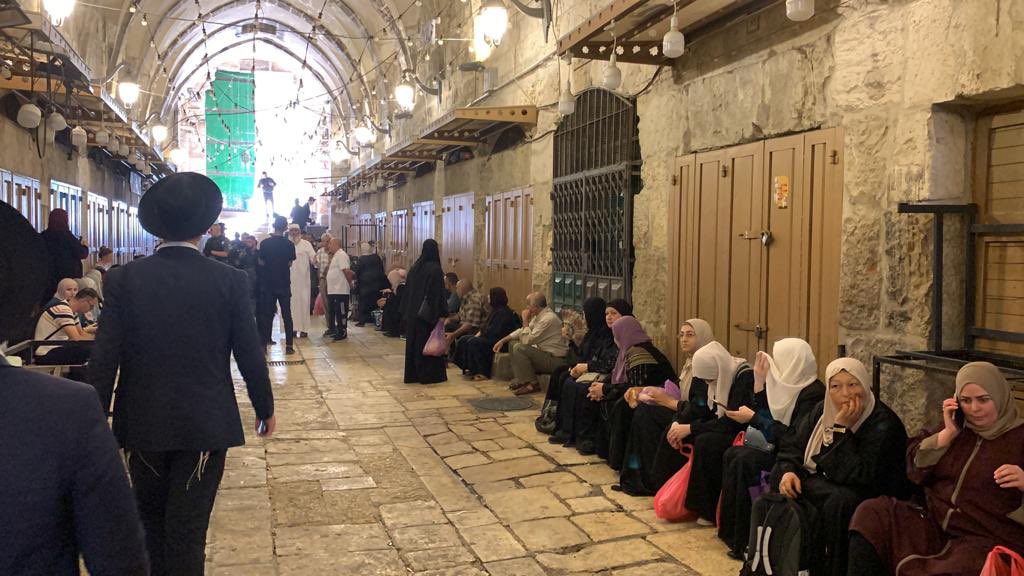 Israeli forces prevent Palestinian worshippers from entering Jerusalem's Aqsa Mosque