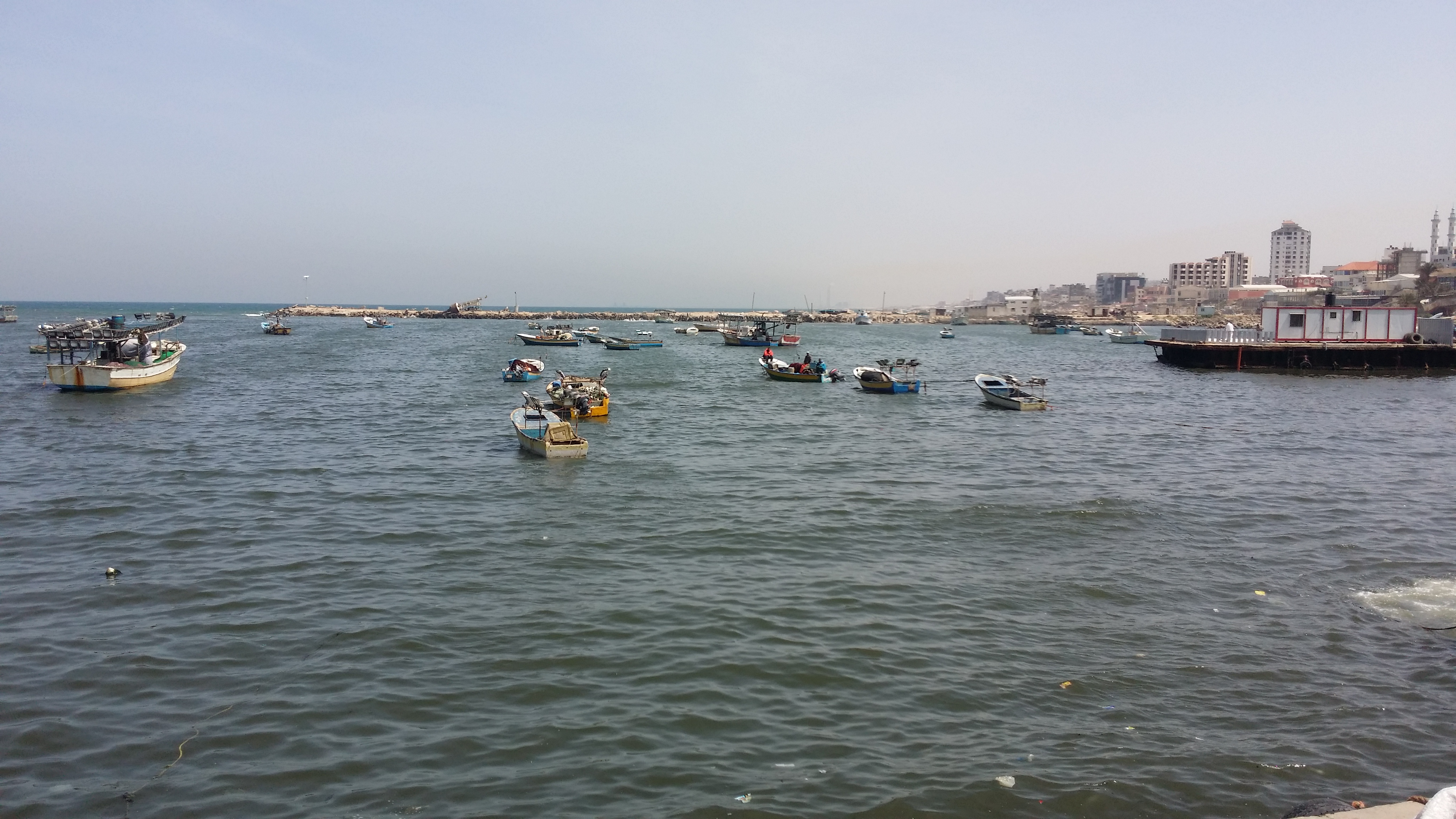 Israeli navy detains Palestinian fishermen in Gaza