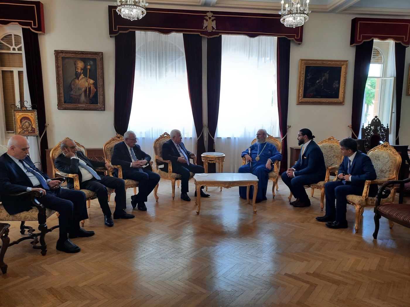 President Abbas meets Archbishop of Cyprus in Nicosia