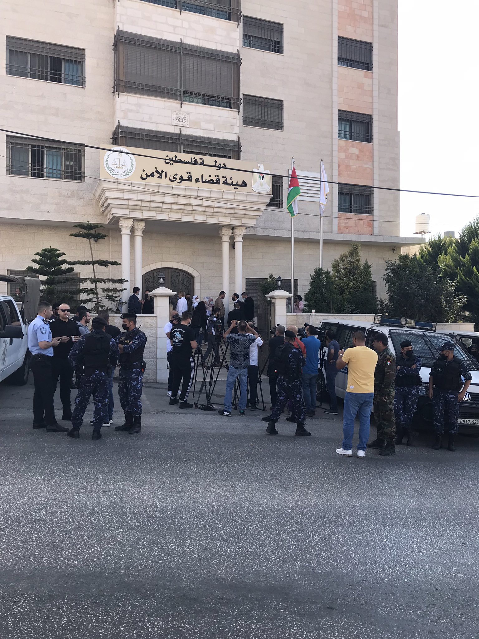 First hearing into trial of 14 security personnel charged with killing Nizar Banat postponed