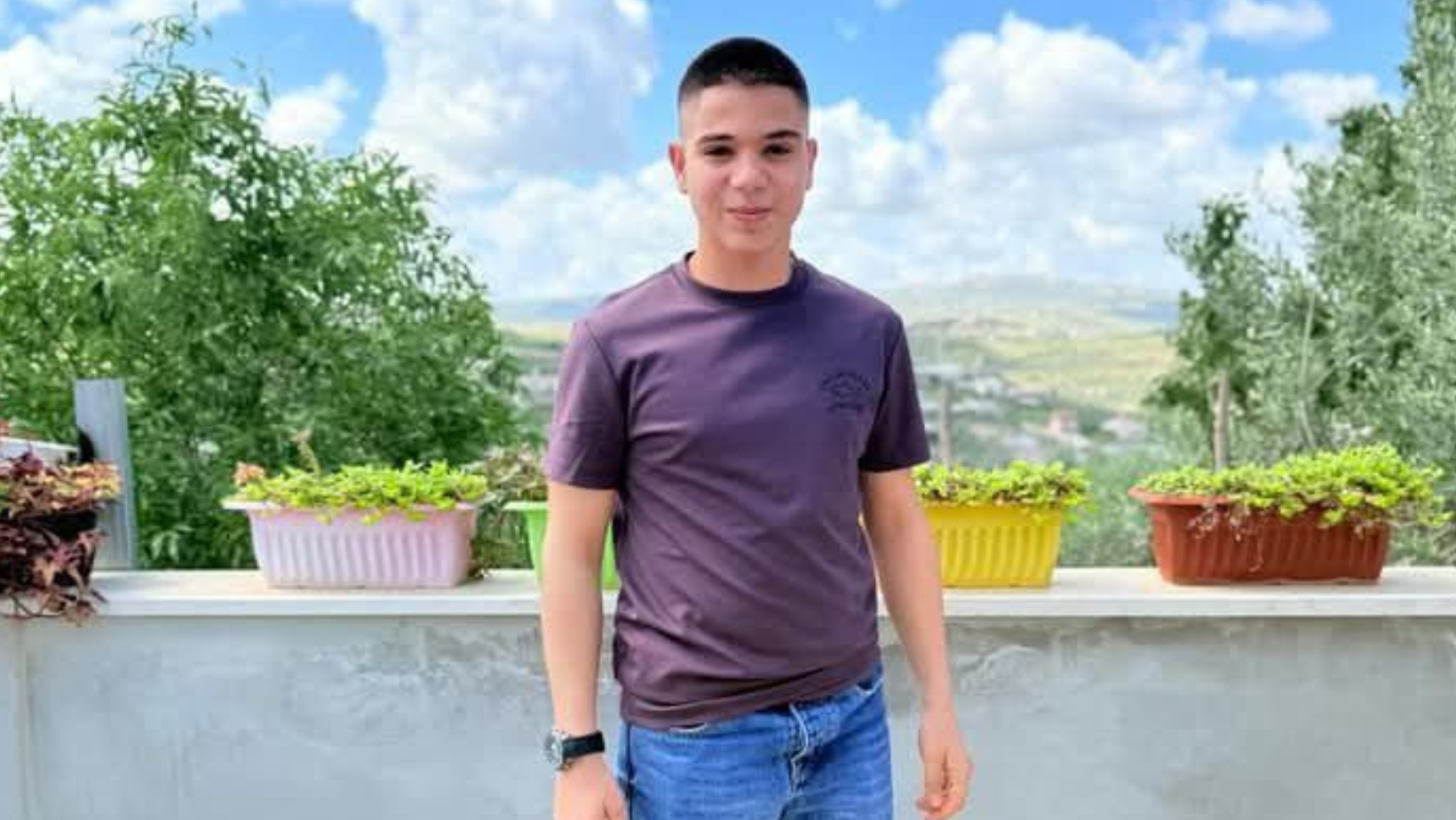 15-year-old Murad Fawzi Abu Seifen was shot dead by Israeli forces. His body was being held by the Israeli authorities.