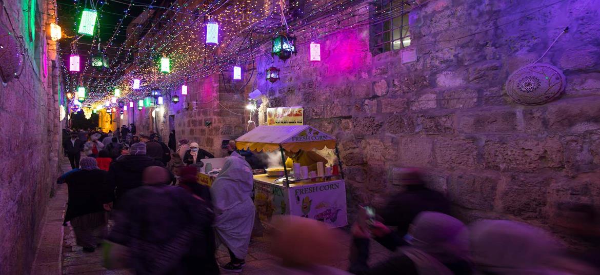 For the second night in a row, Israeli police ban Ramadan Iftar at Al-Aqsa Mosque, attack Palestinians