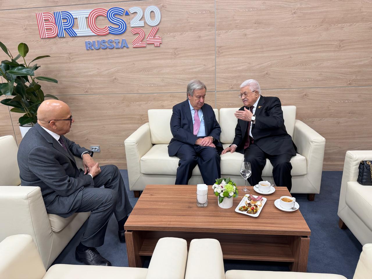 President Abbas meets with UN Secretary-General in Kazan