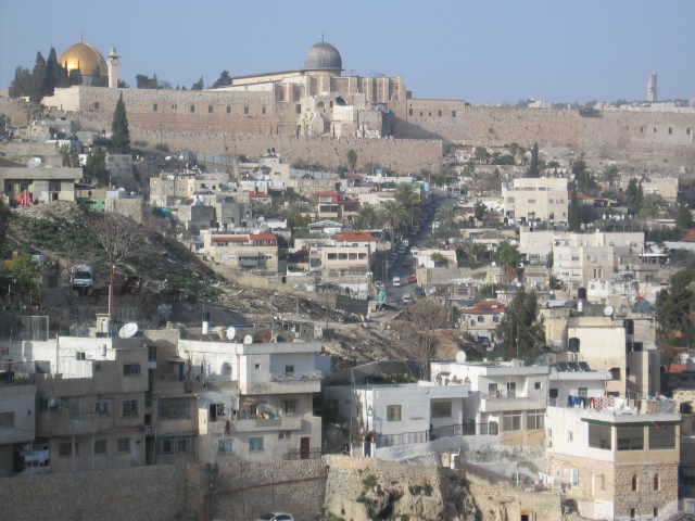 Israeli municipality of West Jerusalem intends to demolish 13 Palestinians houses in East Jerusalem