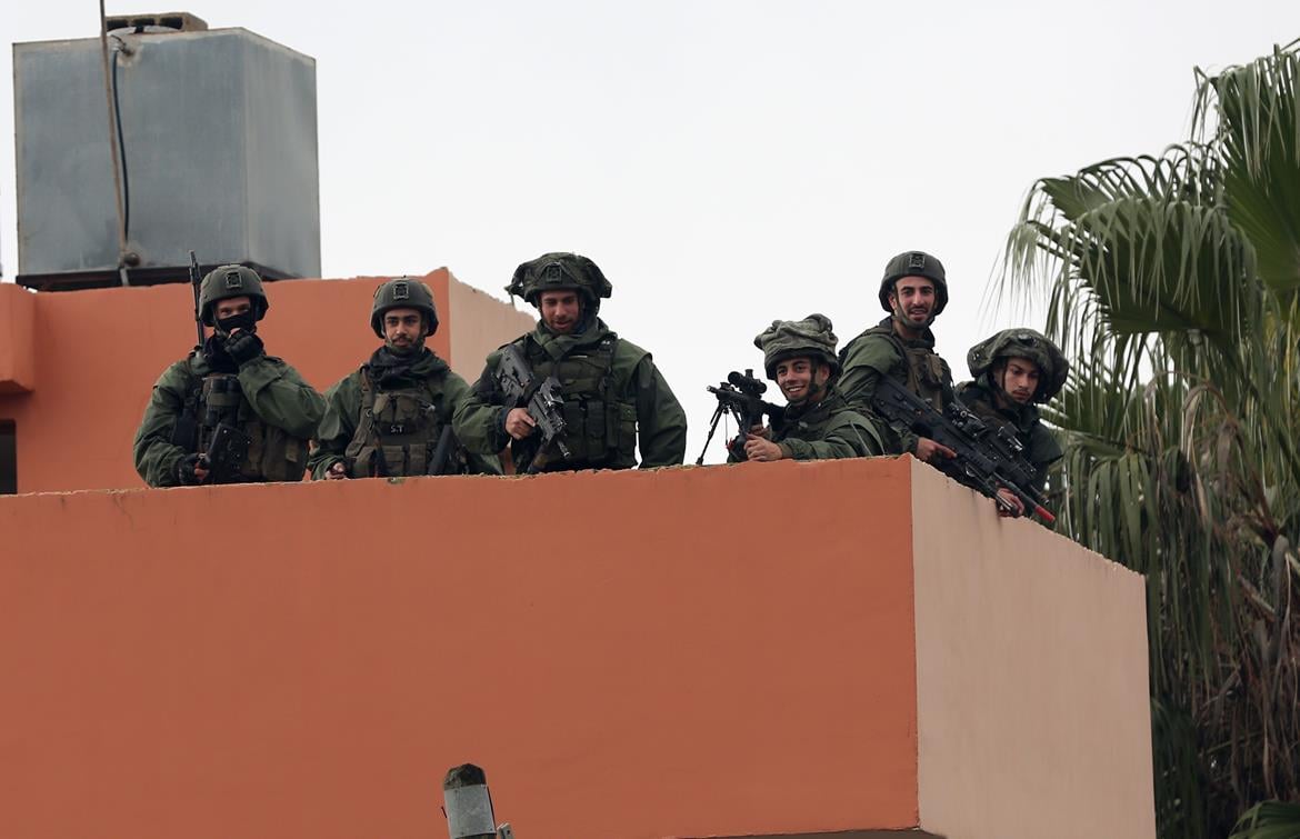 Settlers attack homes of Palestinians in Sebastia