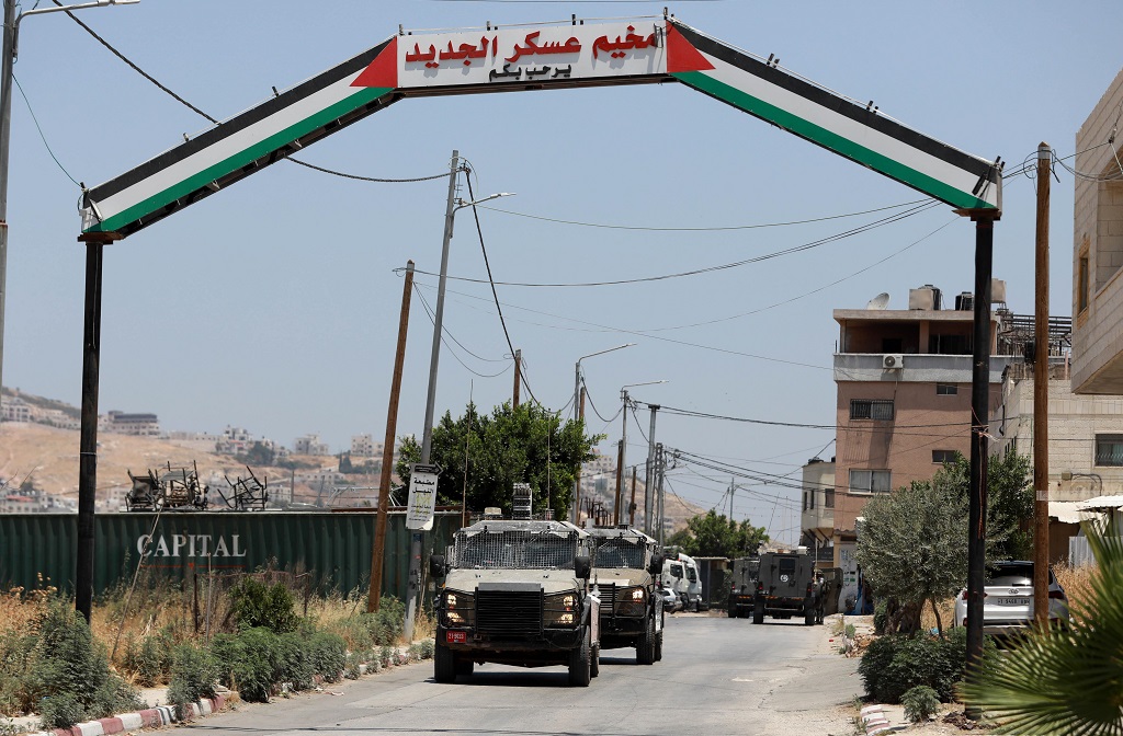 Israeli occupation forces raid Askar new refugee camp east of Nablus