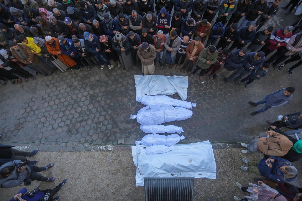 Nine Palestinians killed, several injured in Israeli airstrikes on Gaza City 