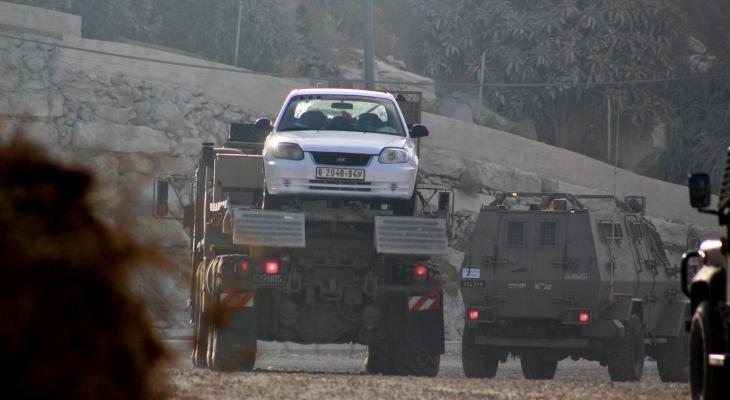 Israeli occupation forces seize six Palestinian-owned vehicles in a Masafer Yatta community