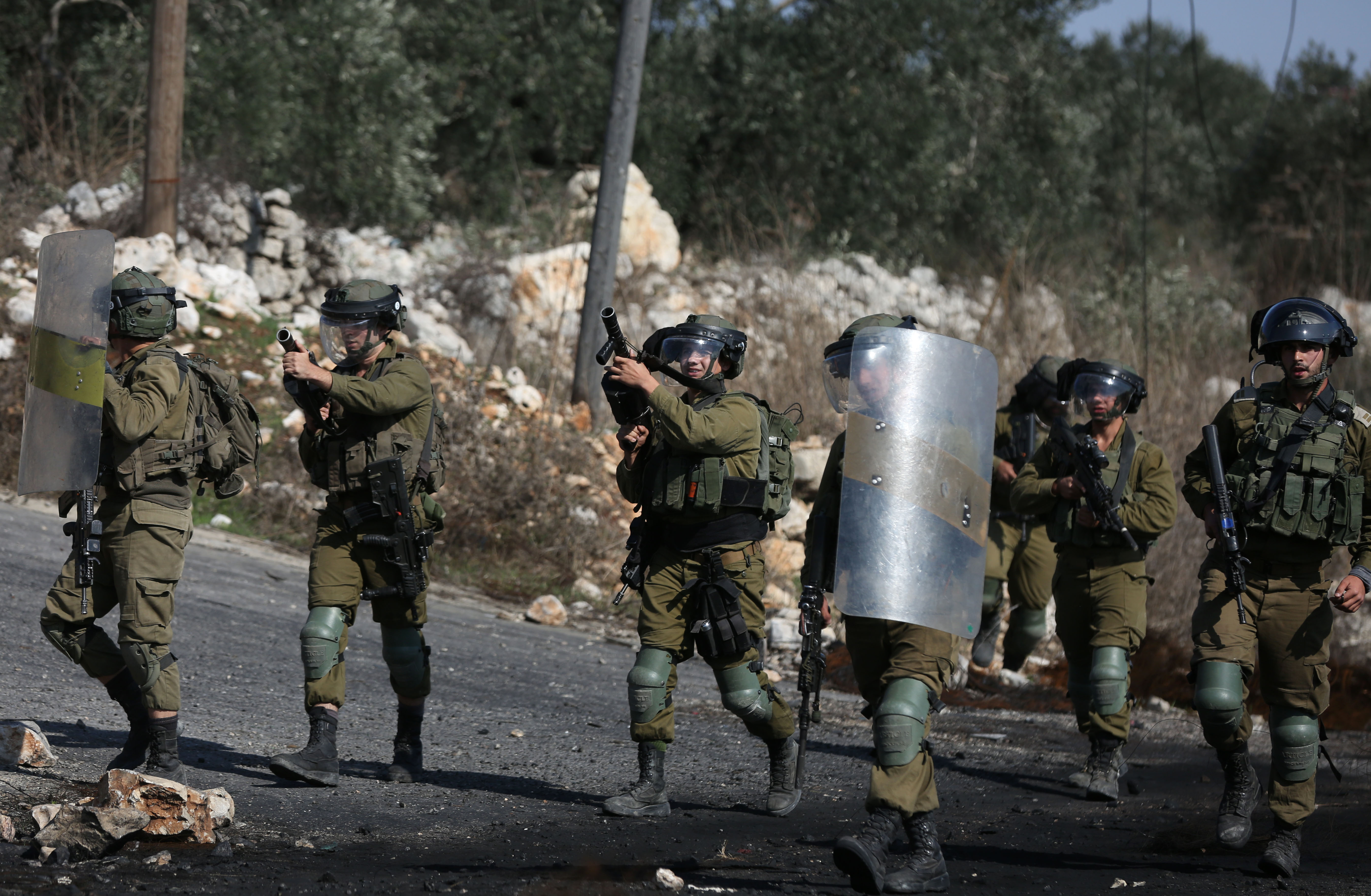 Israeli forces target Palestinians in West Bank areas, injure five