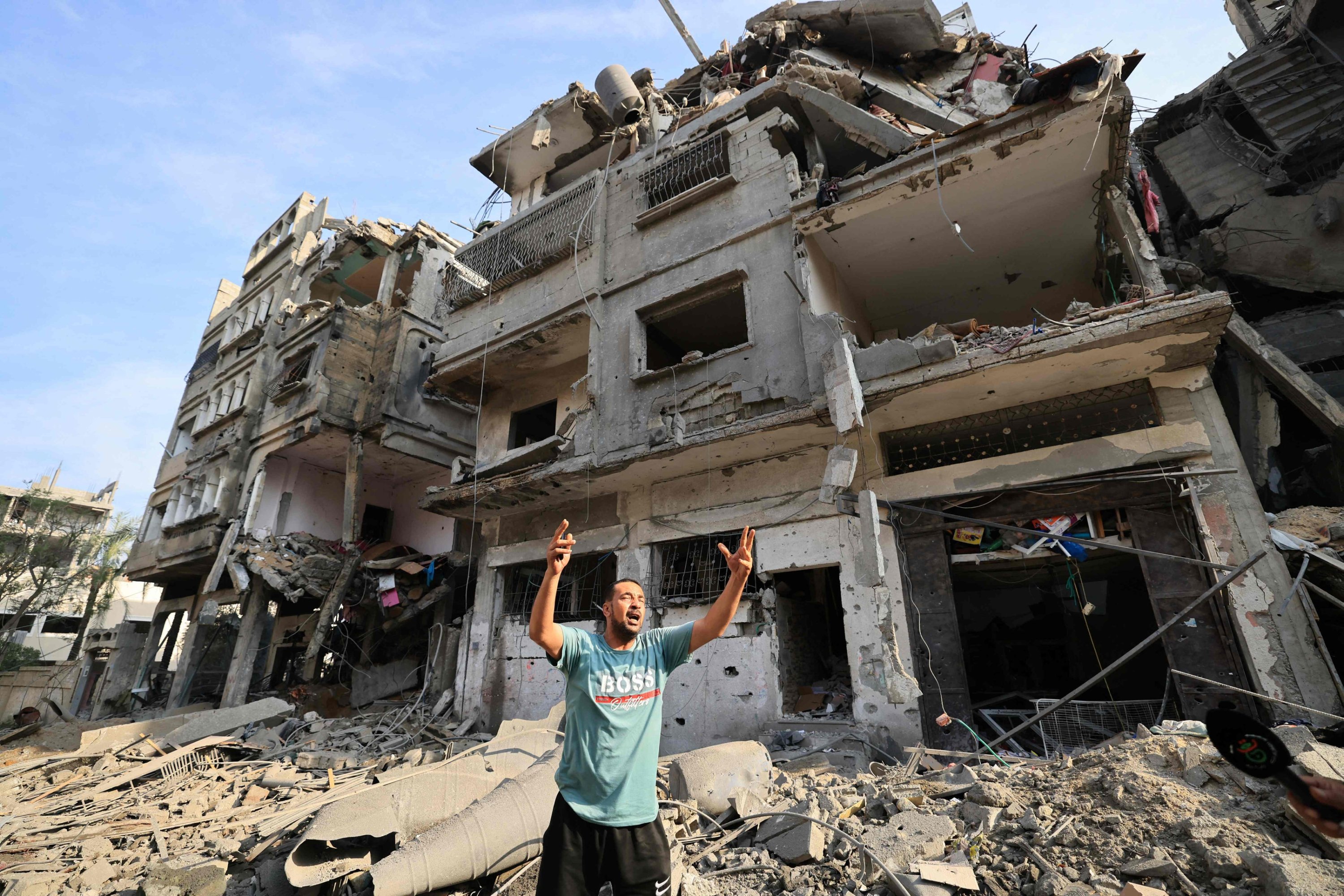 Israel commits 10 massacres in Gaza, resulting in 104 Palestinian casualties in 24 hours