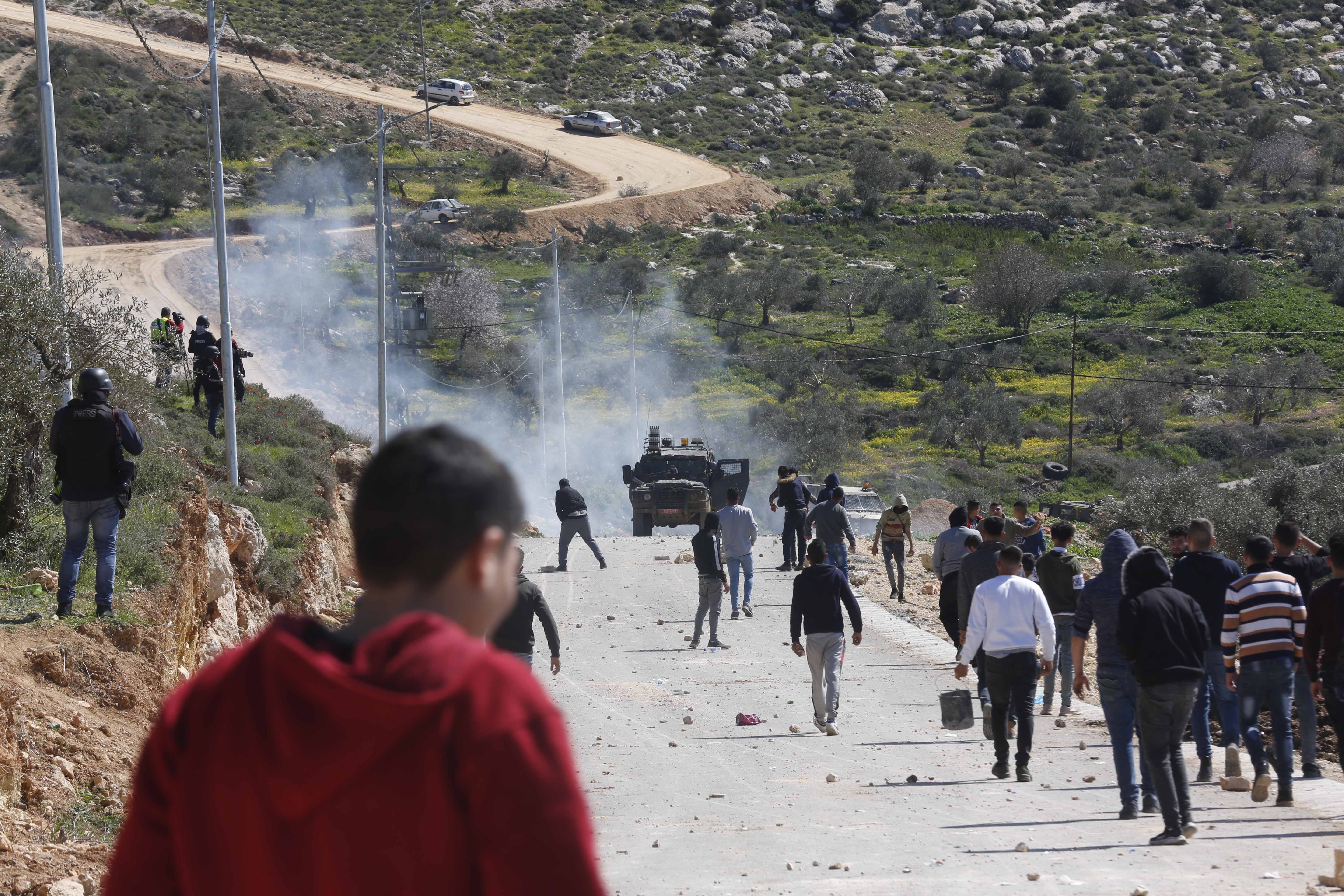 Update- Some 20 Palestinians injured as Israeli forces quell anti-settlement rally south of Nablus