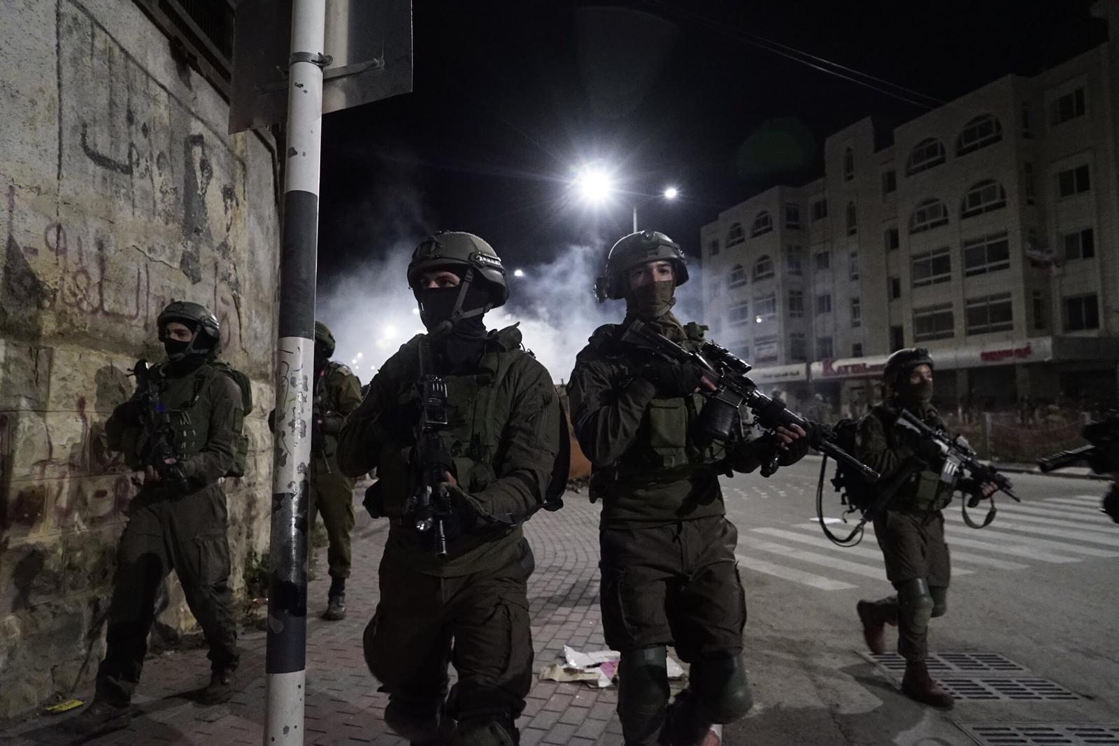 Occupation forces arrest six Palestinians in Bethlehem, Jerusalem 