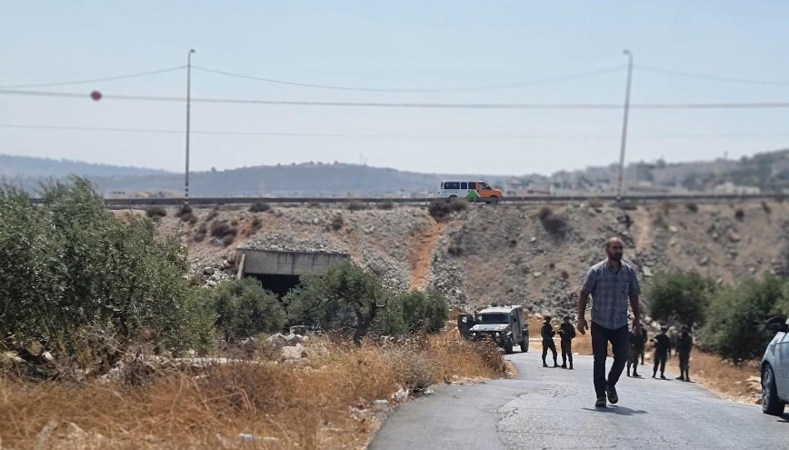 Israeli occupation forces continue lockdown of Ramallah-district village for second day