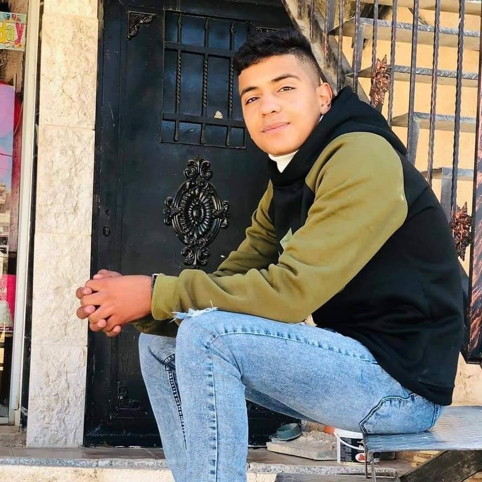 Occupation army kills a Palestinian boy in Beita