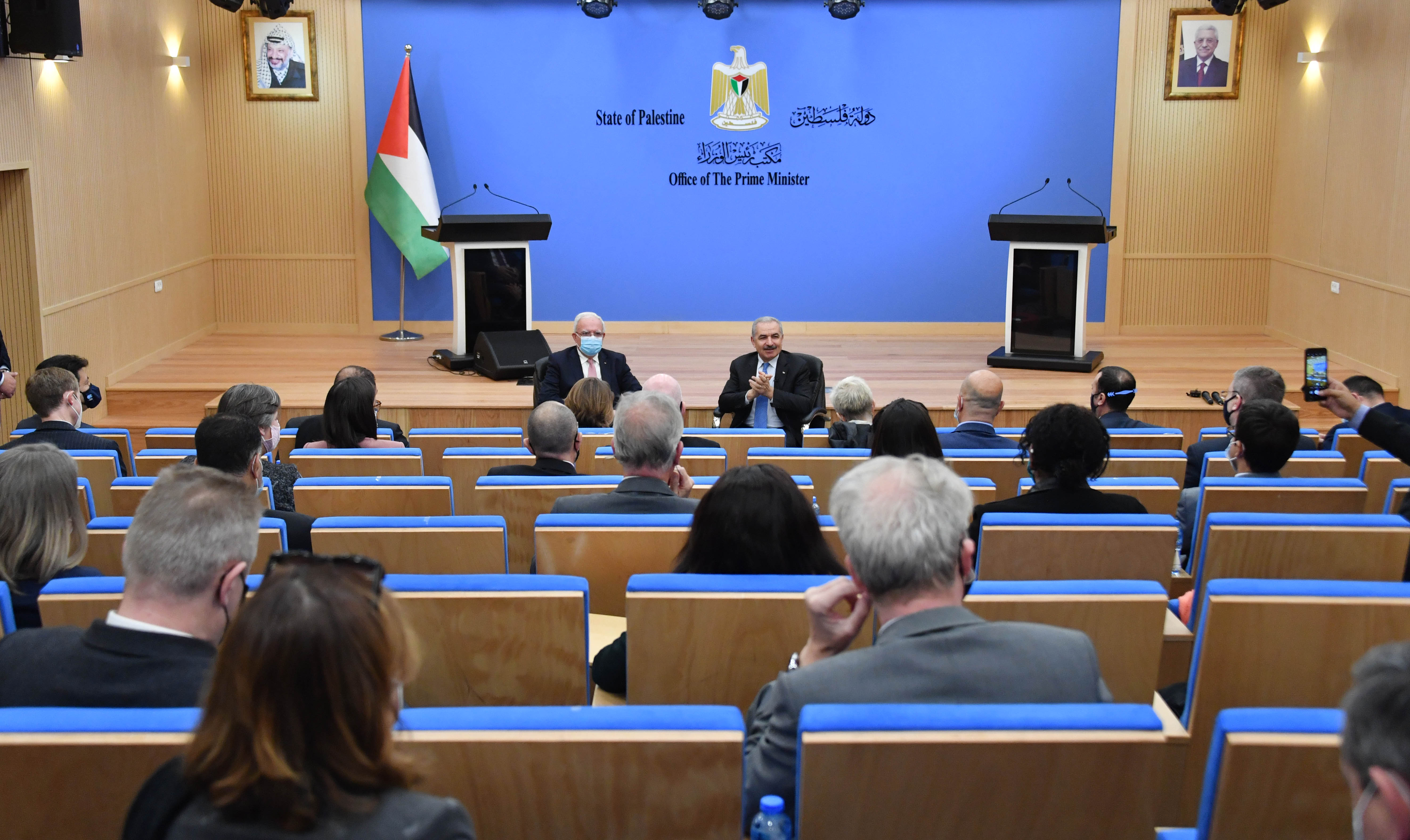 Premier demands international pressure on Israel to allow voting in Jerusalem 
