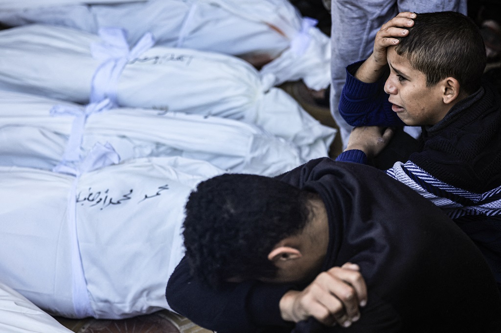 19 Palestinians killed, others injured in an Israeli airstrike on a house in Rafah 