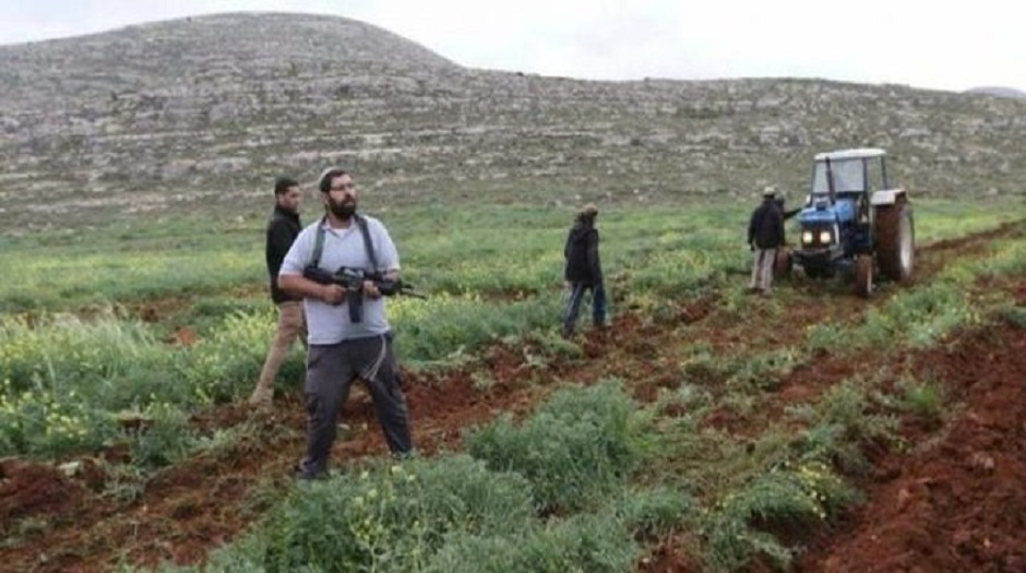 Colonists plow dozens of dunums of agricultural land in northern Jordan Valley