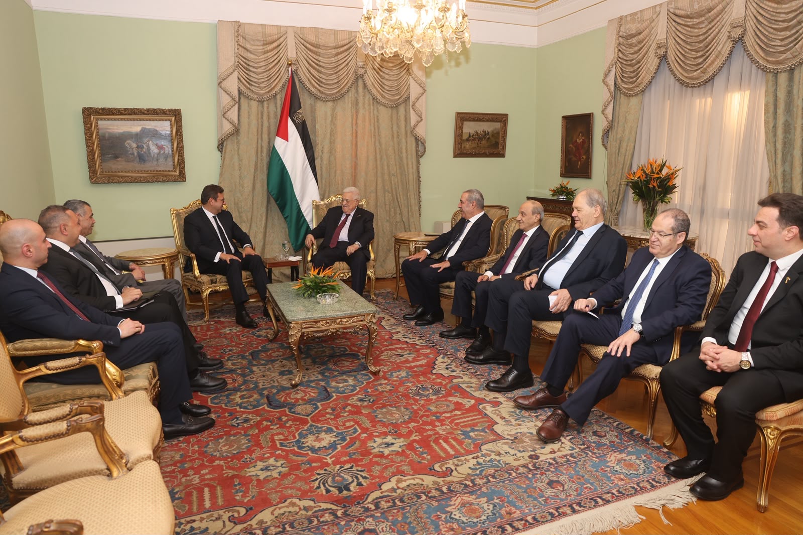 President Abbas meets with Egyptian General Intelligence Chief in Cairo