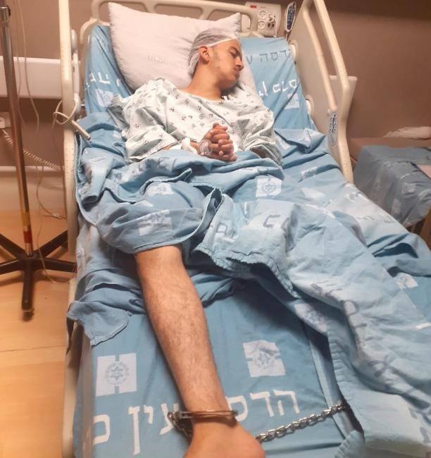 Palestinian minor says he was severely beaten by Israeli soldiers during detention; suffered broken jaw, teeth