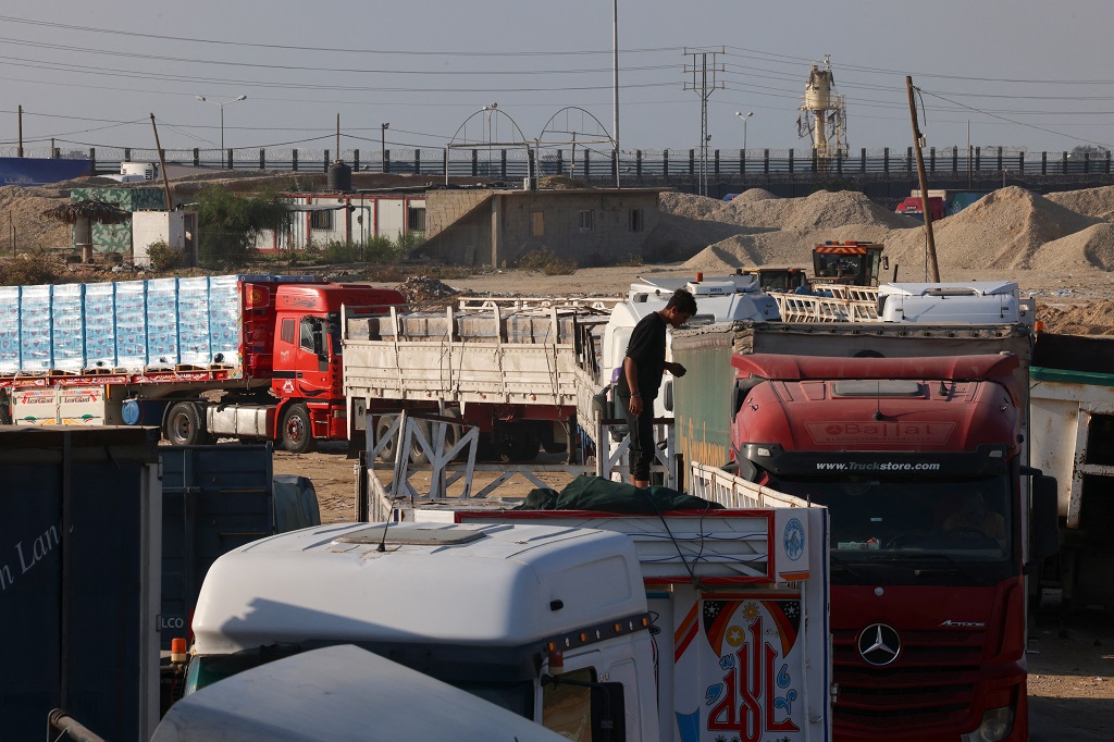Israel orders aid trucks into Gaza to be stopped tonight until further notice - PRCS 